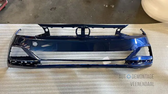 Front bumper Volkswagen Polo