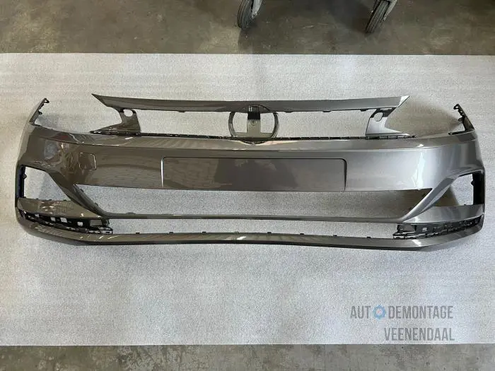 Front bumper Volkswagen Polo