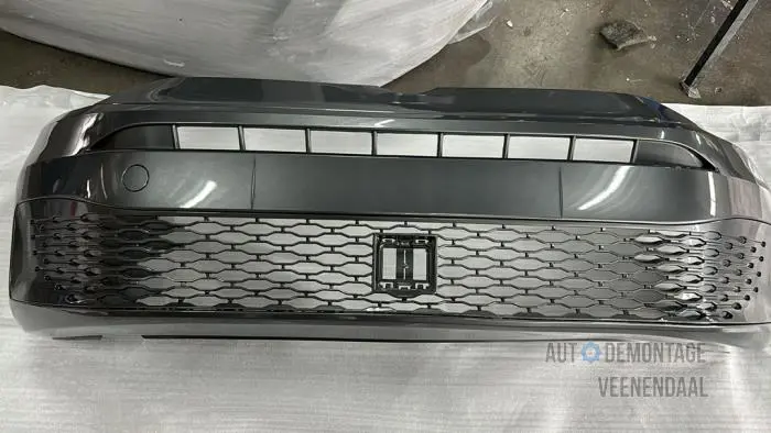 Front bumper Volkswagen Caddy